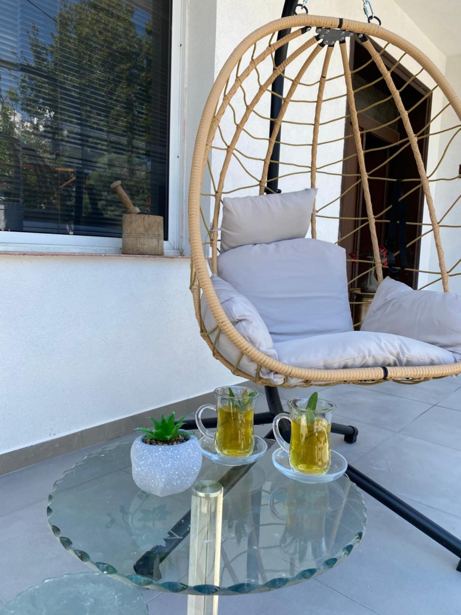 Artists Villa *