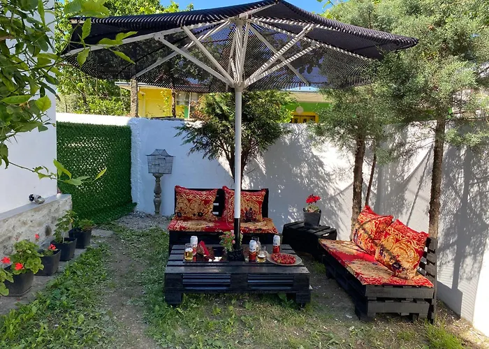 Artists Guest House